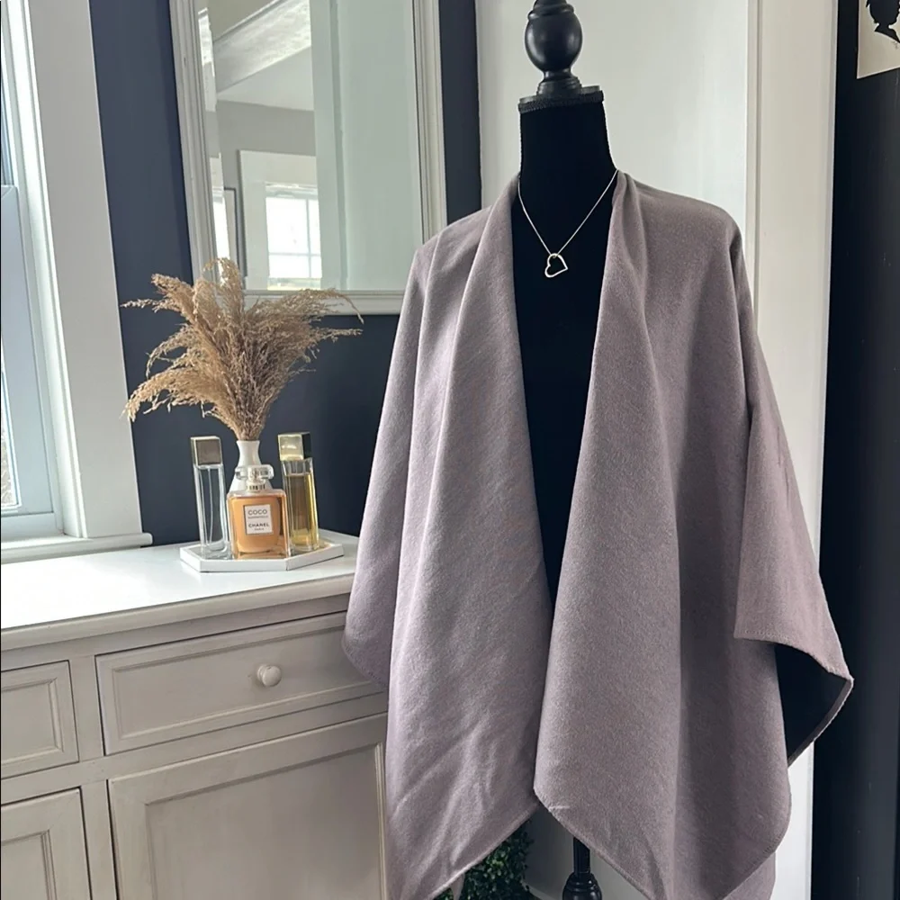 Jones NY Signature NWOT purple/charcoal Poncho, wrap, cape OS - Picture 2 of 6